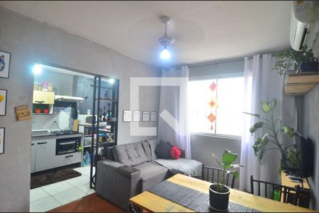 Sala de apartamento à venda com 2 quartos, 56m² em Olaria, Canoas