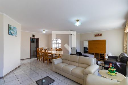 Sala de casa à venda com 3 quartos, 140m² em Parque São Quirino, Campinas