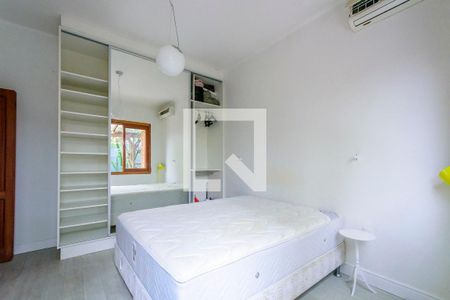 Quarto de apartamento à venda com 1 quarto, 50m² em Santana, Porto Alegre