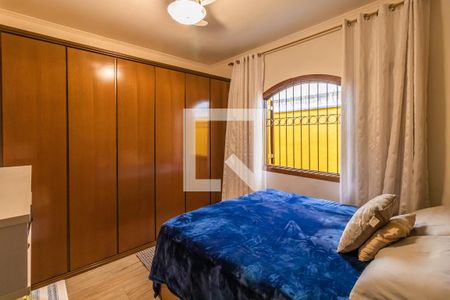 Casa à venda com 200m², 3 quartos e 4 vagas Casa à venda com 200m², 3 quartos e 4 vagasSuíte