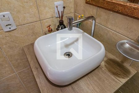 Casa à venda com 200m², 3 quartos e 4 vagas Casa à venda com 200m², 3 quartos e 4 vagasDetalhe do Banheiro Social