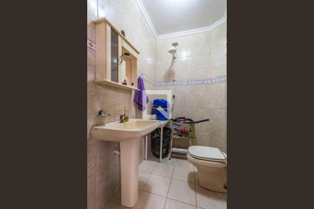 Casa à venda com 200m², 3 quartos e 4 vagas Casa à venda com 200m², 3 quartos e 4 vagasBanheiro de Serviço