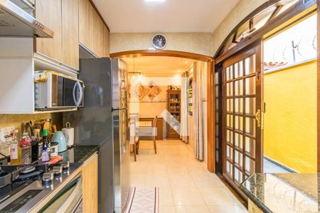 Casa à venda com 200m², 3 quartos e 4 vagas Casa à venda com 200m², 3 quartos e 4 vagasCozinha