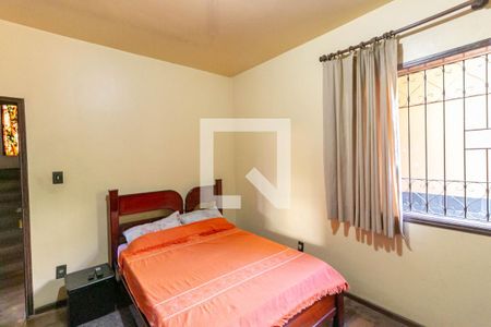 Quarto 2 de casa para alugar com 4 quartos, 360m² em Alto Caiçaras, Belo Horizonte