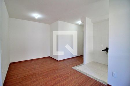 Sala de apartamento para alugar com 2 quartos, 50m² em Vila Metalúrgica, Santo André