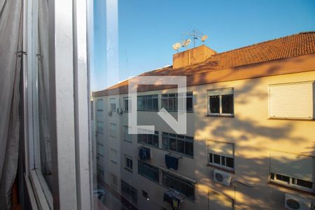 Vista do Quarto 1 de apartamento para alugar com 2 quartos, 60m² em Passo D’areia, Porto Alegre