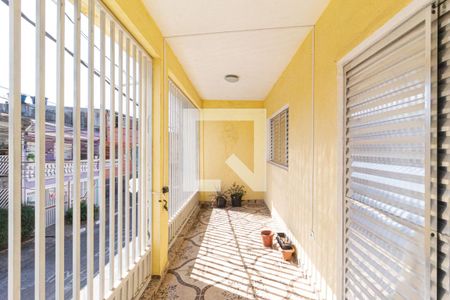 Sacada de casa à venda com 5 quartos, 107m² em Santa Maria, Osasco