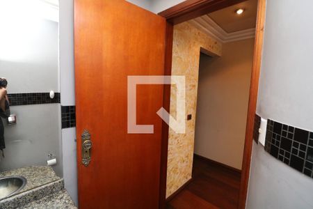 Lavabo de casa para alugar com 3 quartos, 202m² em Jardim Piqueroby, São Paulo