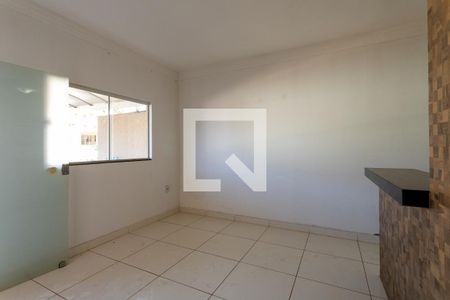 Sala de casa de condomínio para alugar com 2 quartos, 72m² em Setor Estrela Dalva, Goiânia