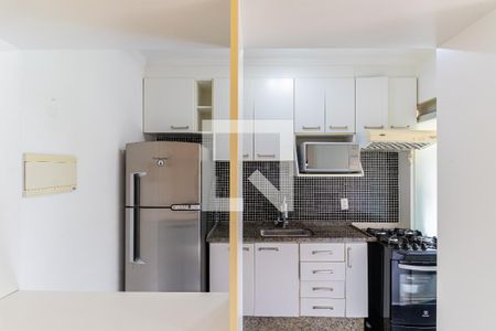 Cozinha de apartamento para alugar com 2 quartos, 57m² em Vila Constança, São Paulo