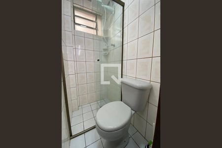 Banheiro de kitnet/studio para alugar com 1 quarto, 34m² em Centro, São Leopoldo