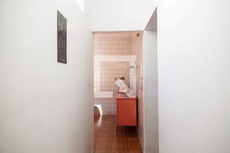 Casa à venda com 302m², 4 quartos e 2 vagas Casa à venda com 302m², 4 quartos e 2 vagasCorredor