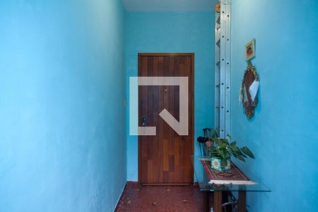 Casa à venda com 302m², 4 quartos e 2 vagas Casa à venda com 302m², 4 quartos e 2 vagasCorredor