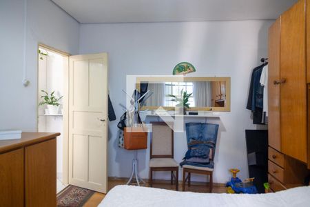 Casa à venda com 302m², 4 quartos e 2 vagas Casa à venda com 302m², 4 quartos e 2 vagasQuarto 4