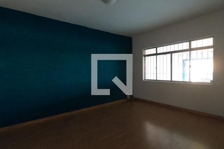 Sala de casa para alugar com 4 quartos, 132m² em Jardim Maria Rosa, Taboão da Serra