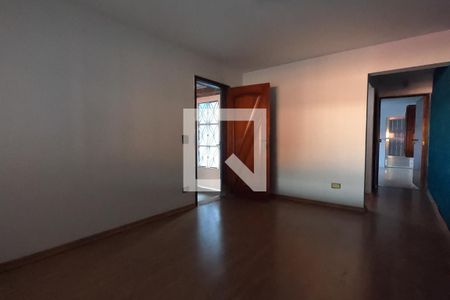 Sala de casa para alugar com 4 quartos, 132m² em Jardim Maria Rosa, Taboão da Serra