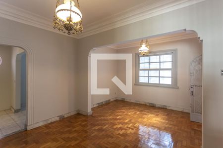 Casa para alugar com 200m², 4 quartos e 1 vagaSala