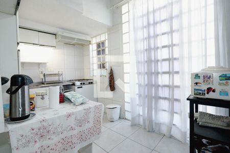 Sala  de casa à venda com 7 quartos, 335m² em Vila Butantã, São Paulo