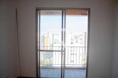 Sacada de apartamento à venda com 1 quarto, 75m² em Vila Paiva, São Paulo