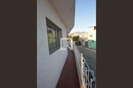 varanda de casa para alugar com 2 quartos, 160m² em Jardim Independência, São Paulo