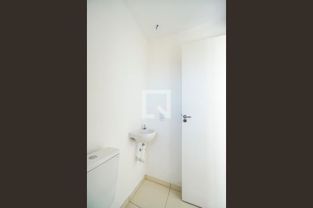 Banheiro social de kitnet/studio à venda com 1 quarto, 46m² em Vila Granada, São Paulo