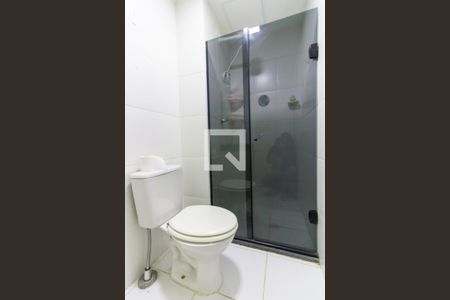 Banheiro de apartamento para alugar com 1 quarto, 33m² em Barra Funda, São Paulo