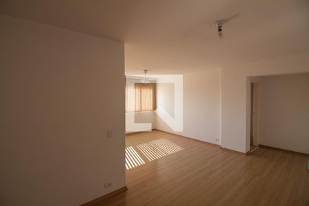 Sala de apartamento à venda com 2 quartos, 70m² em Vila Cordeiro, São Paulo