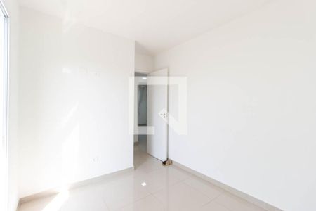 Quarto 1 de casa de condomínio para alugar com 2 quartos, 45m² em Vila Nivi, São Paulo