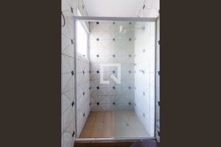 Banheiro de kitnet/studio para alugar com 1 quarto, 45m² em Cristo Redentor, Porto Alegre