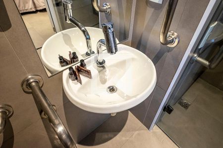 Studio para alugar com 32m², 1 quarto e sem vaga Studio para alugar com 32m², 1 quarto e sem vagaBanheiro