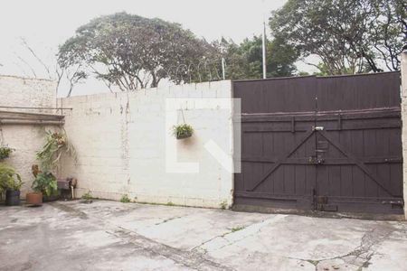 Garagem de casa à venda com 6 quartos, 1000m² em Socorro, São Paulo