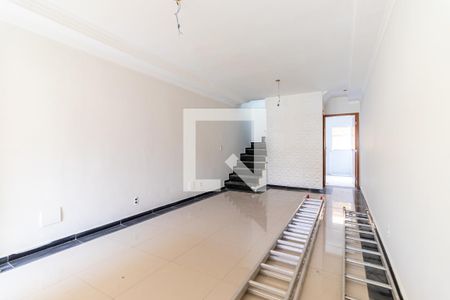 Sala de casa à venda com 3 quartos, 102m² em Jardim Sabara, São Paulo