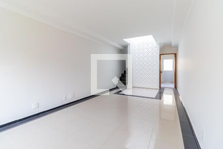 Sala de casa à venda com 3 quartos, 108m² em Jardim Sabara, São Paulo