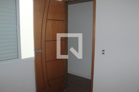 Quarto 2 de casa à venda com 3 quartos, 108m² em Jardim Sabara, São Paulo