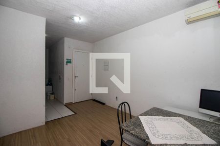 Sala de apartamento à venda com 2 quartos, 42m² em Sarandi, Porto Alegre