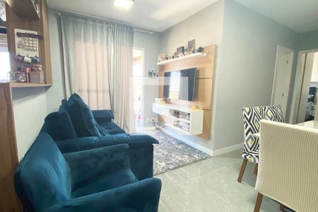 Sala de apartamento à venda com 2 quartos, 60m² em Jardim Tupanci, Barueri