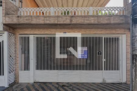 Casa à venda com 300m², 4 quartos e 2 vagas Casa à venda com 300m², 4 quartos e 2 vagasFachada da casa