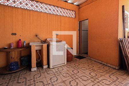 Casa à venda com 300m², 4 quartos e 2 vagas Casa à venda com 300m², 4 quartos e 2 vagasÁrea de Serviço