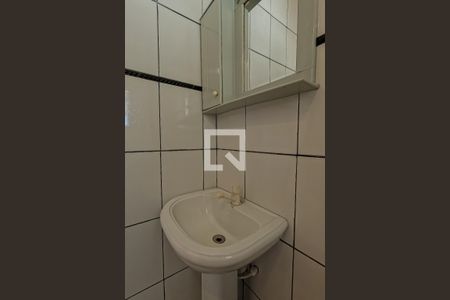 Casa à venda com 300m², 4 quartos e 2 vagas Casa à venda com 300m², 4 quartos e 2 vagasBanheiro de Serviço