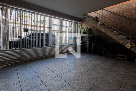 Casa à venda com 300m², 4 quartos e 2 vagas Casa à venda com 300m², 4 quartos e 2 vagasGaragem