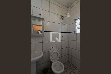 Casa à venda com 300m², 4 quartos e 2 vagas Casa à venda com 300m², 4 quartos e 2 vagasBanheiro de Serviço