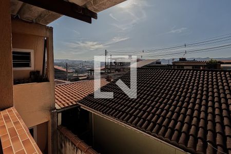 Casa à venda com 300m², 4 quartos e 2 vagas Casa à venda com 300m², 4 quartos e 2 vagasVista da Área de Serviço