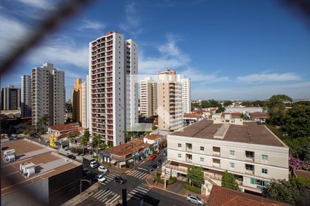 Vista da janela do quarto 1 de apartamento para alugar com 3 quartos, 100m² em Centro, Ribeirão Preto