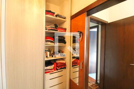 Closet da suíte de casa à venda com 3 quartos, 275m² em Igara, Canoas