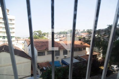 Vista de apartamento para alugar com 2 quartos, 60m² em Mutondo, São Gonçalo