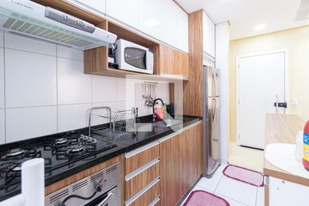 Apartamento à venda com 100m², 2 quartos e 1 vaga Apartamento à venda com 100m², 2 quartos e 1 vagaCozinha e área de serviço