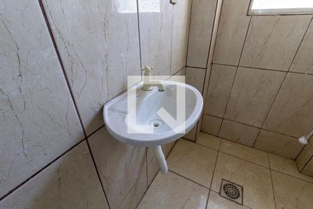 Detalhe do banheiro de kitnet/studio para alugar com 1 quarto, 26m² em Boqueirão, Praia Grande