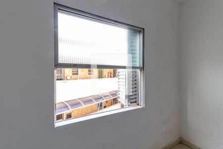 Detalhe da sala/quarto de kitnet/studio para alugar com 1 quarto, 26m² em Boqueirão, Praia Grande