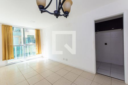 Sala de apartamento para alugar com 2 quartos, 60m² em Badu, Niterói