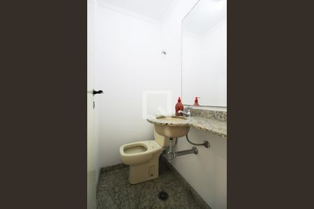 Lavabo  de apartamento para alugar com 3 quartos, 97m² em Indianópolis, São Paulo